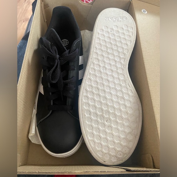 Women’s Grand Court Base 2.0 shoes in black size 8.5 - Picture 2 of 3